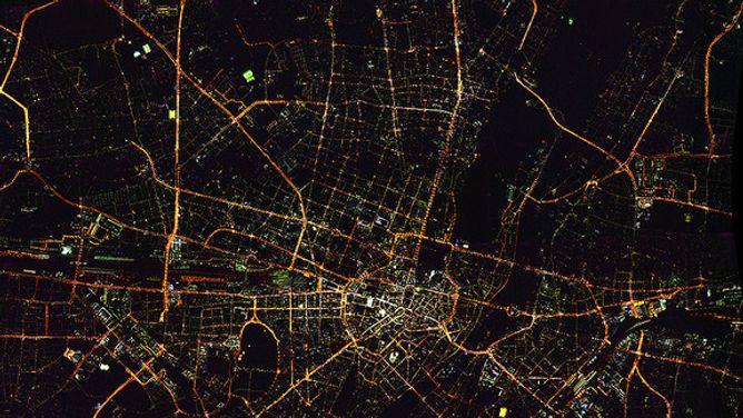 München bei Nacht – Luftbildaufnahme des DLR 3K-Kamerasystems (Quelle: DLR (CC-BY 3.0))